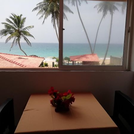 Rainbow Beach Resort Ambalangoda  Buitenkant foto