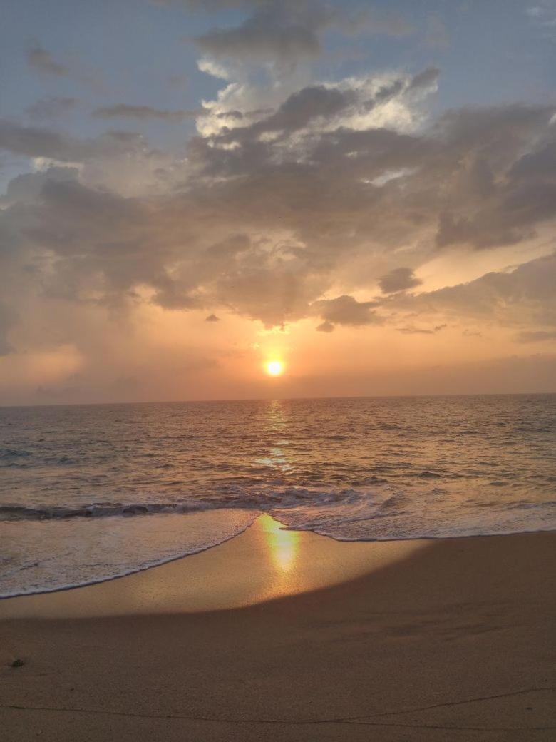 Rainbow Beach Resort Ambalangoda  Buitenkant foto